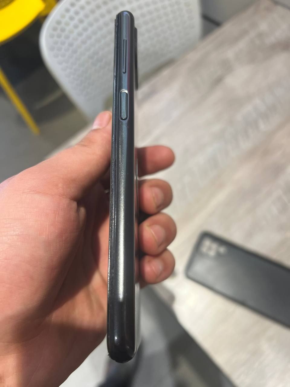 Telefon ediyal mudat yuq pul zarur