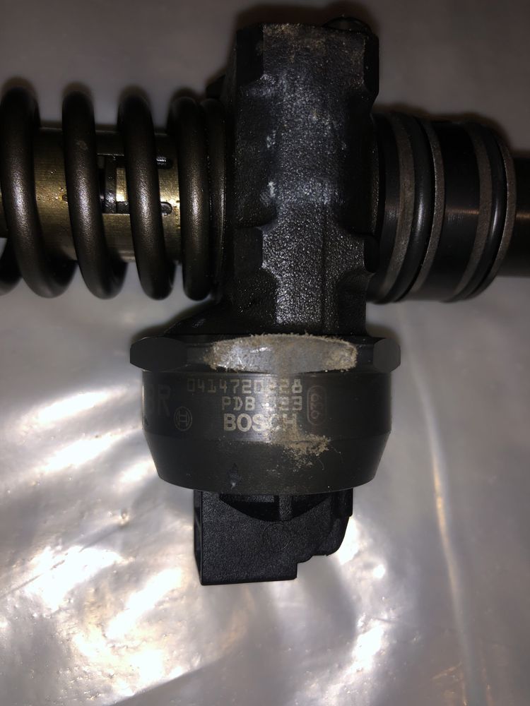 Помпа дюза touareg 2.5d r5 2005