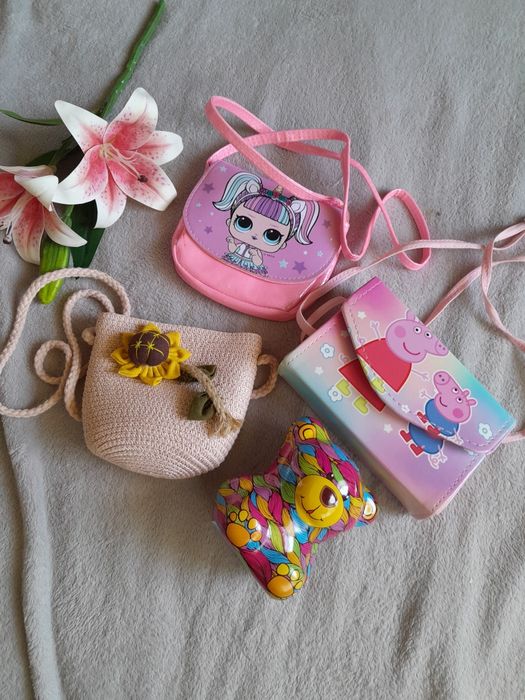 Детски дрехи и играчки