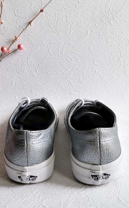 Adidasi dama sneckers VANS Decon mar 38,5 int 24,5cm piele argintii