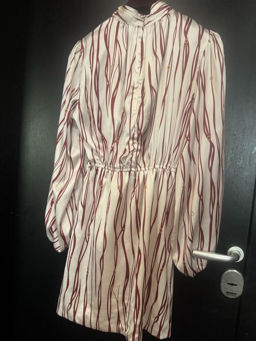 Elizabetha Franchi рокля подходяща за прознични поводи