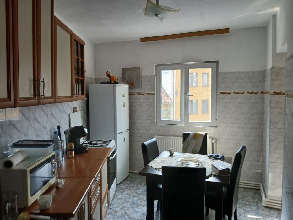 Vând ap.2 camere in Băile Herculane !