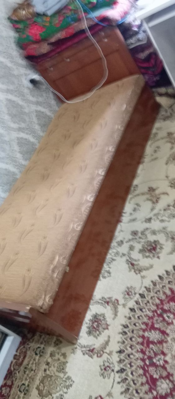 Продам односпальный кровать