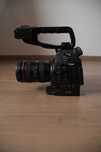 Canon C100 с обектив 24 - 105mm f4