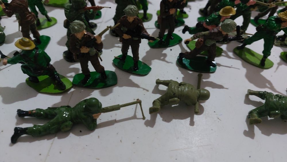 soldat soldați soldaței plastic