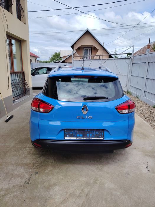 Vând Renault Clio