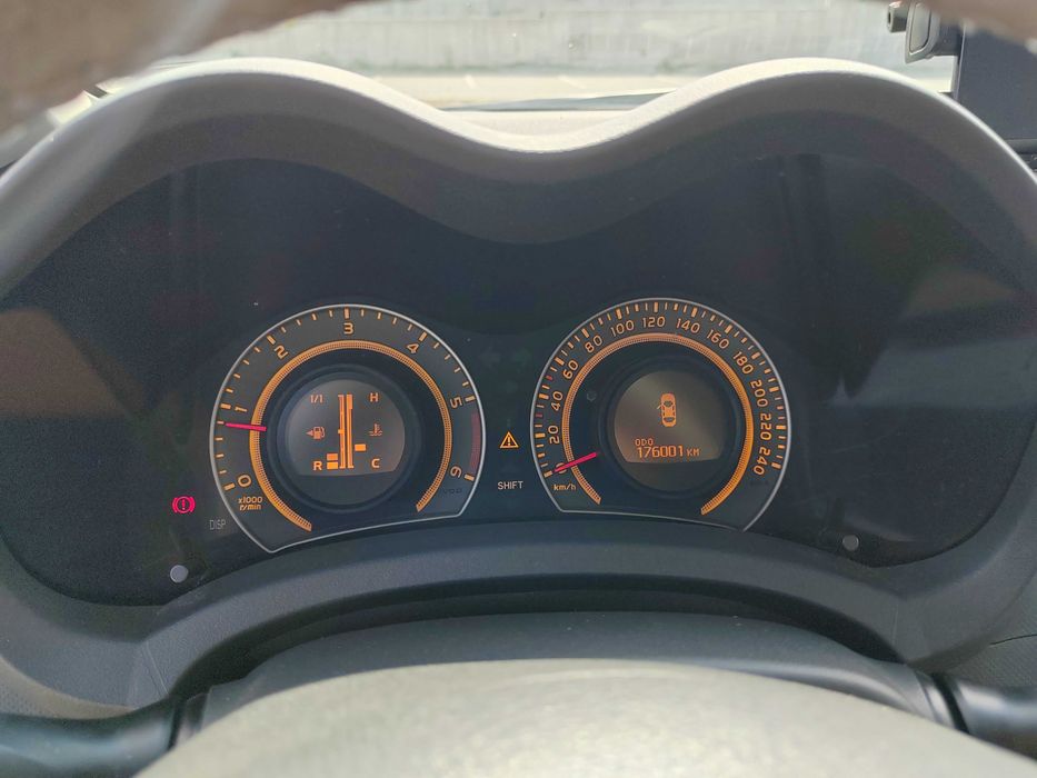 Продавам Toyota Auris D4D 2.0,  126к.с. на реални 177000 км.