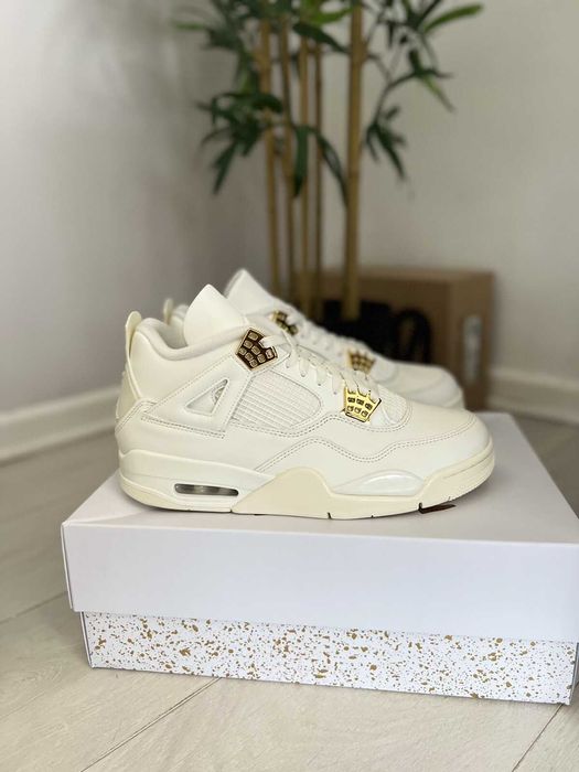% 5LEI LIVRARE % Nike Air Jordan 4 Metalic Gold Editie Limitata
