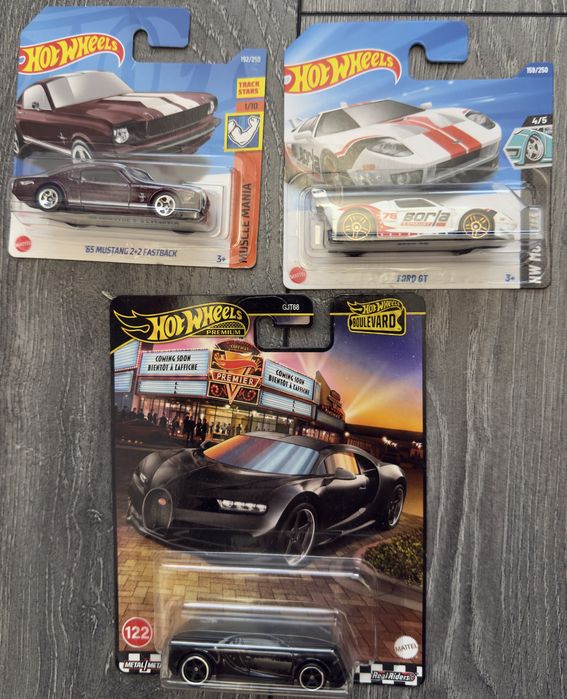 Vand Hot Wheels Silver Series si Premium