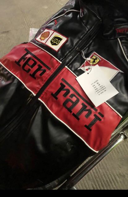 Кожанная куртка ферари