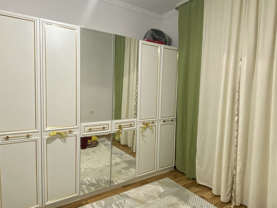 Шкаф сатылады оте жақсы жағдайда