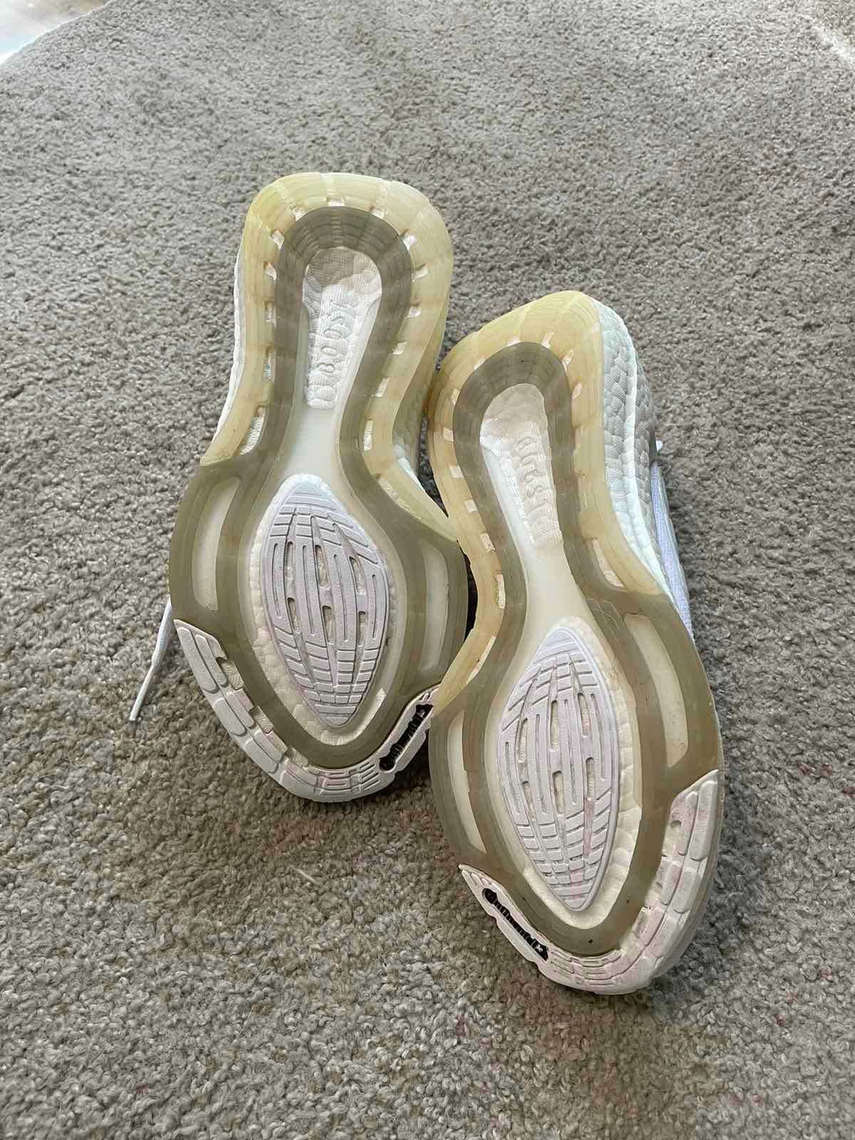Adidas Ultraboost 22