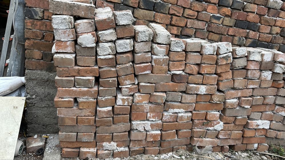 Caramida din demolări – de vânzare, stare bună