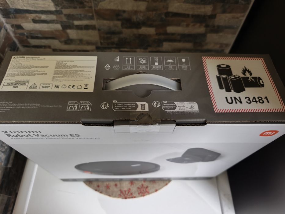 Xiaomi Robot Vacuum E5 -робор/прахосмукачка