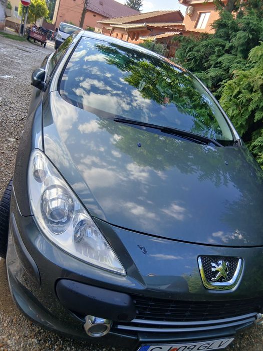 Mașină Peugeot 307 CC