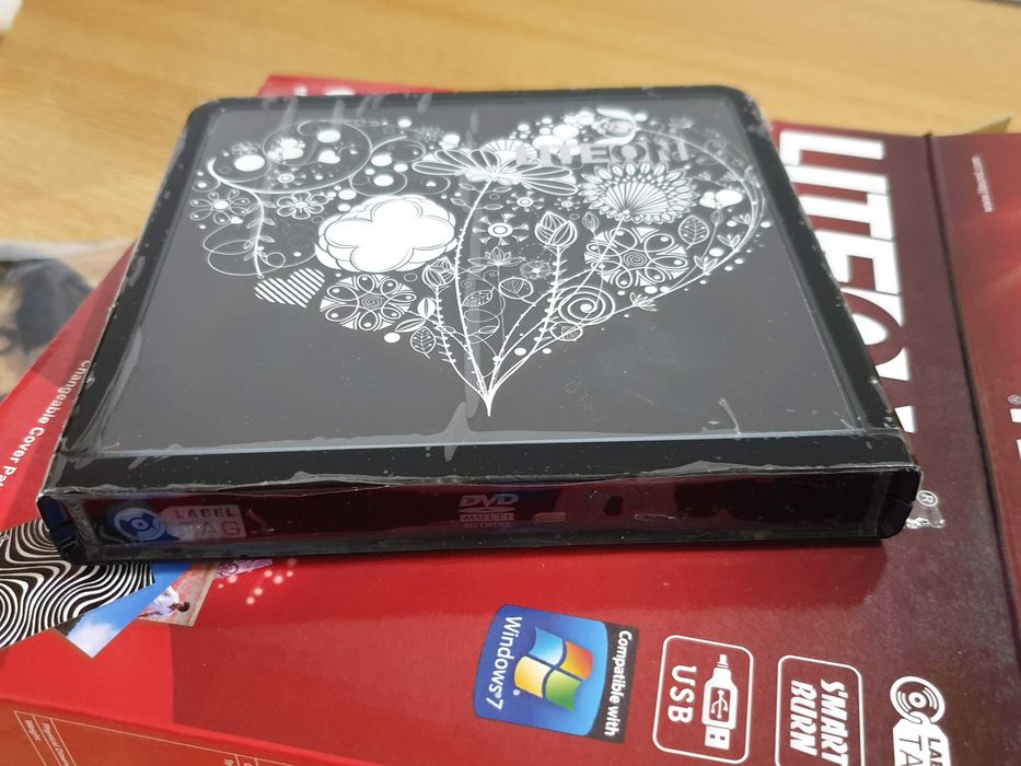 DVD-RW extern Liteon eNaAU508 - NOU SIGILAT