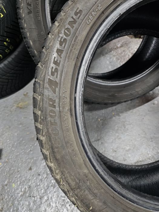 235 45 17 m+s goodyear allseason