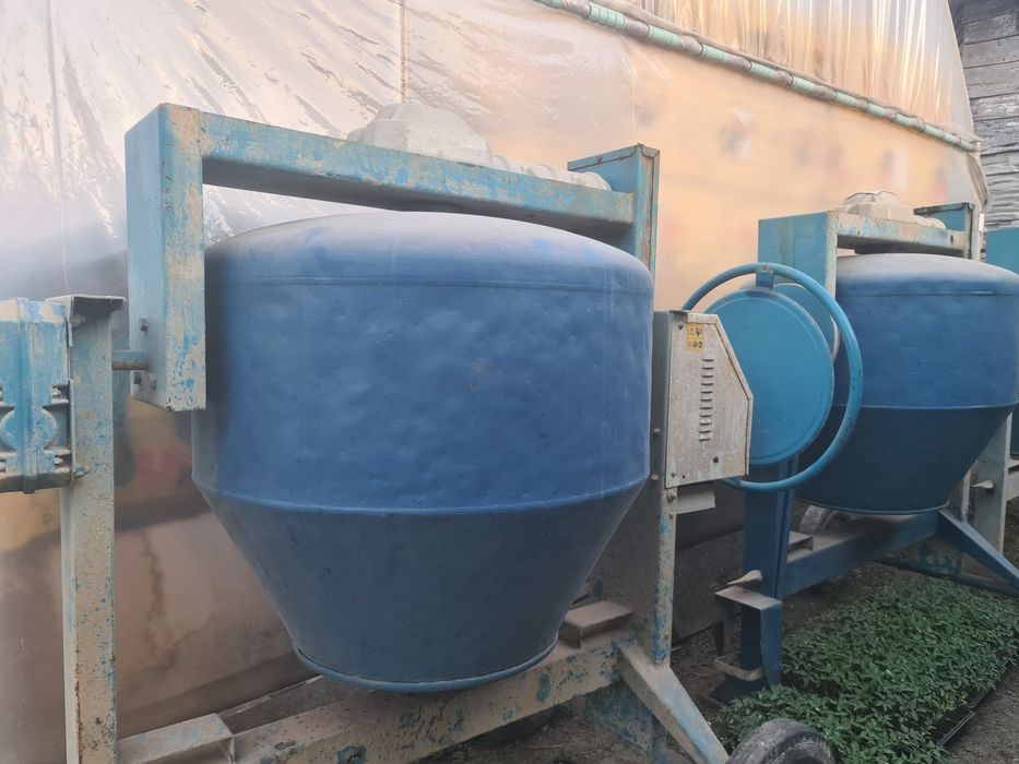Betonieră mare silentioasa profesională Polieri-300 L+vibrator beton.