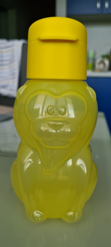 Tupperware бутилка