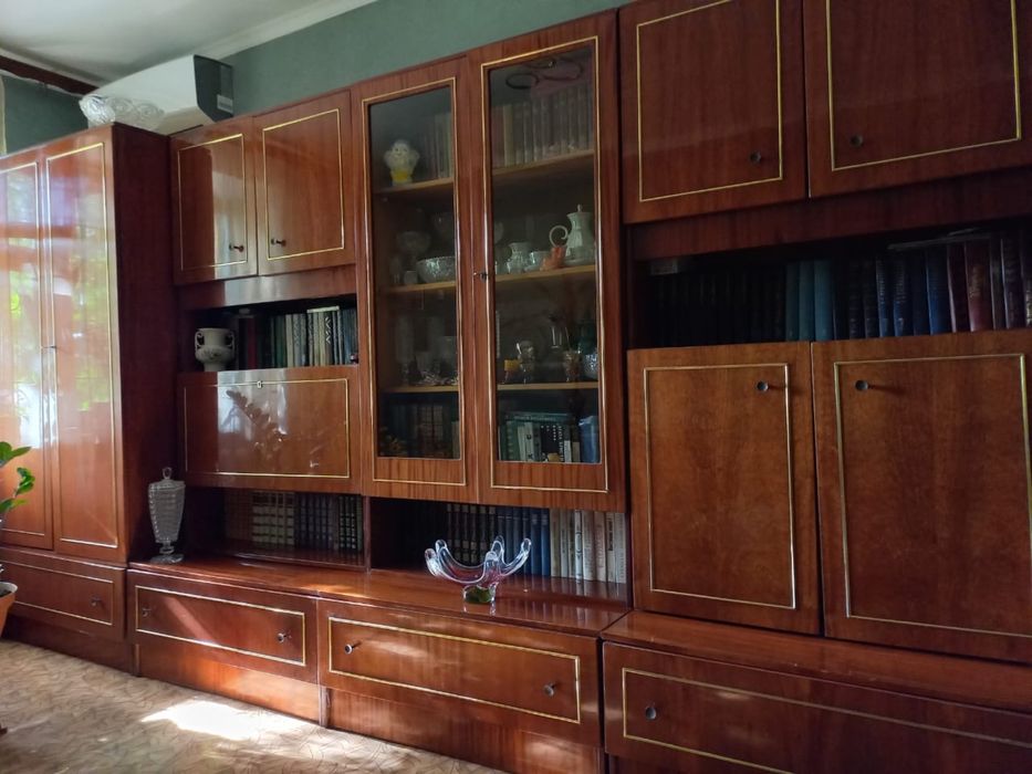 Румынский шкаф, в хорошем состоянии