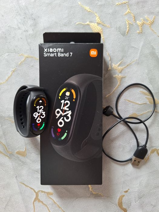 Продаю смарт часы милого бенд7