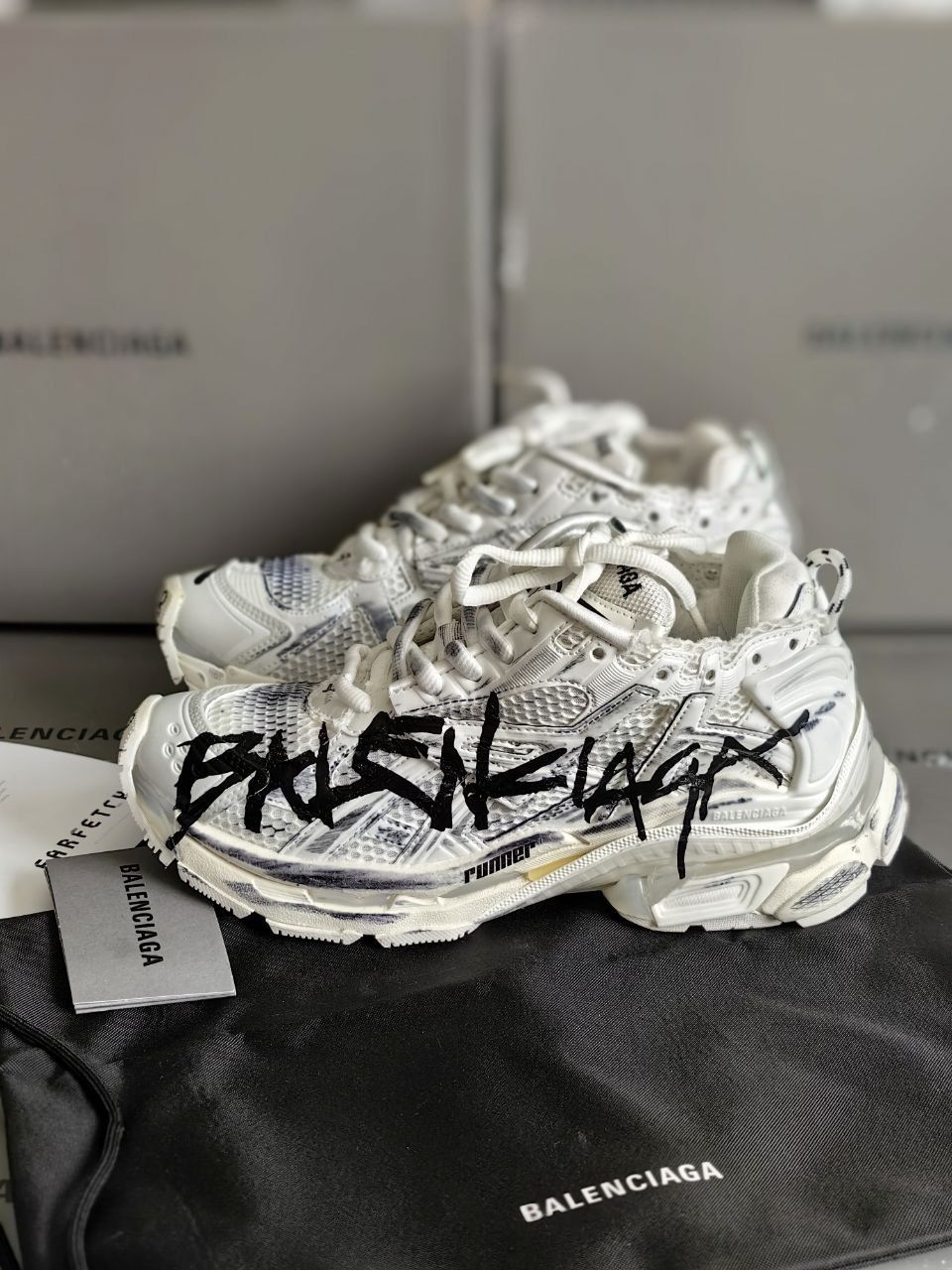 Обувки BALENCIAGA Runner кецове сникърси