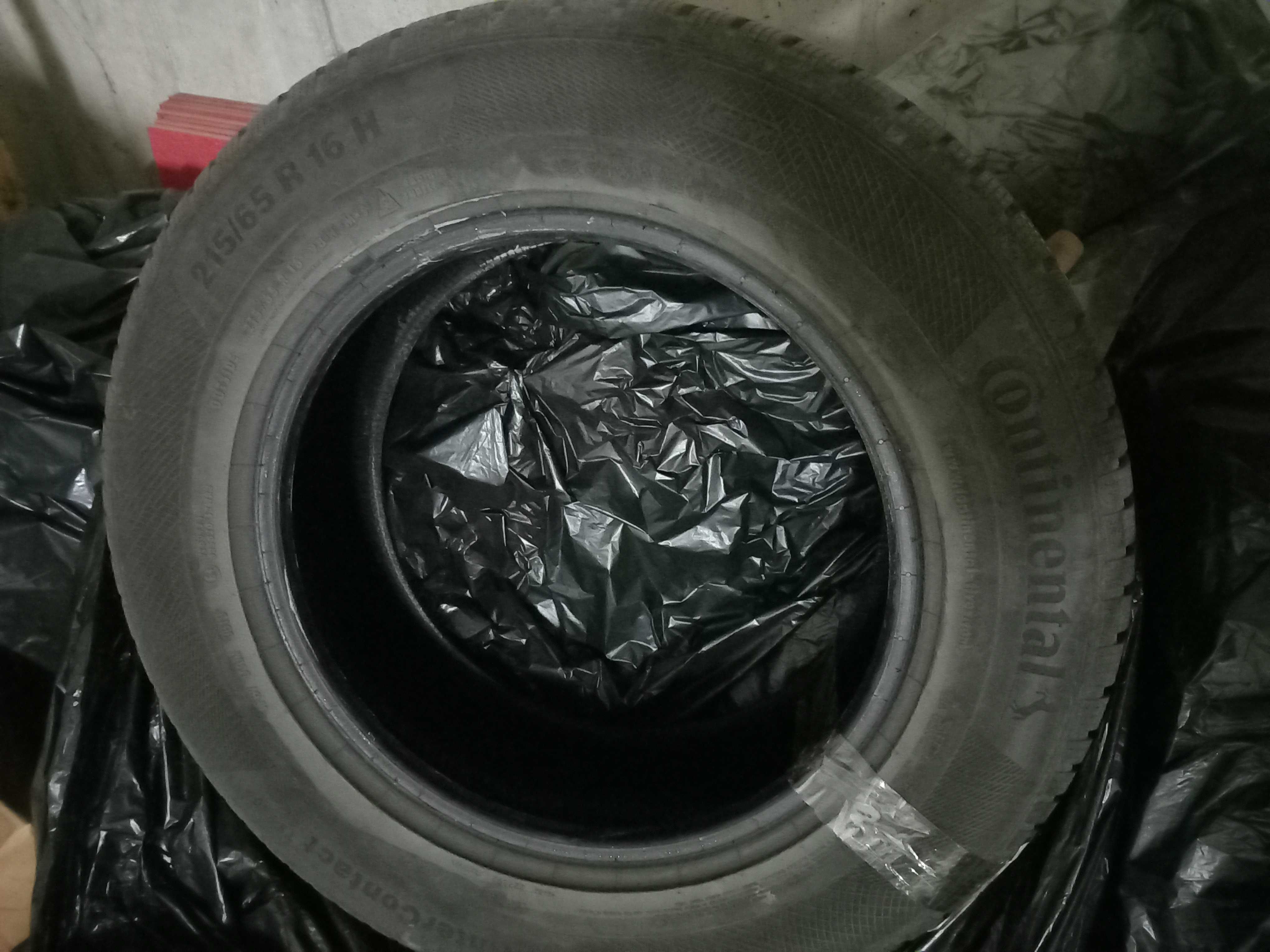 Зимни гуми 215/65/16 Goodyear и Continental