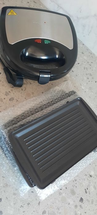 Sandwich maker 3 în 1
