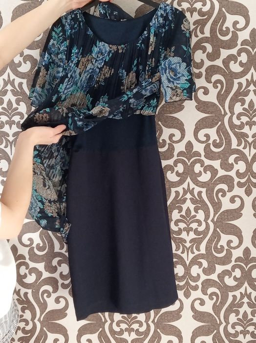 Продам платье летнее, размер 42.