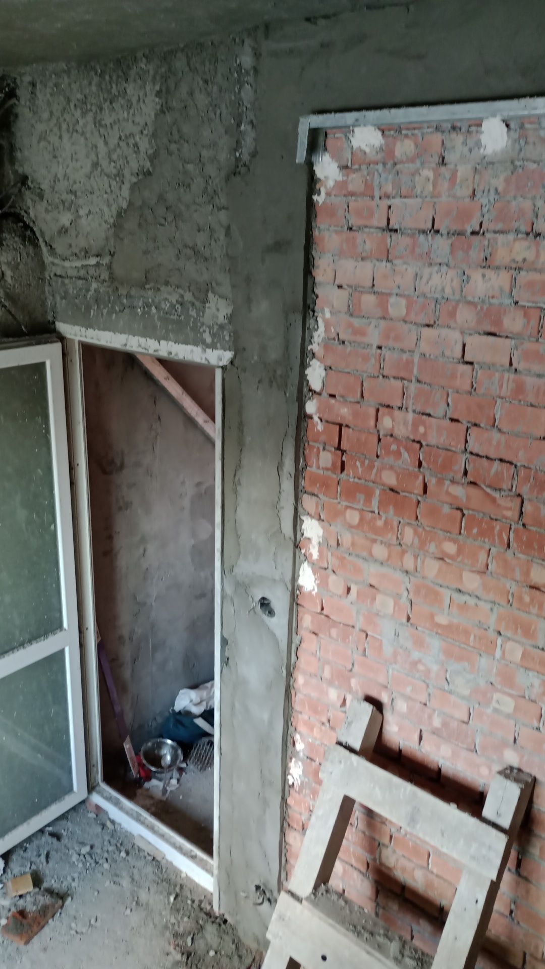 Execut orice tip de renovare in domeniul construcțiilor , int-ex.