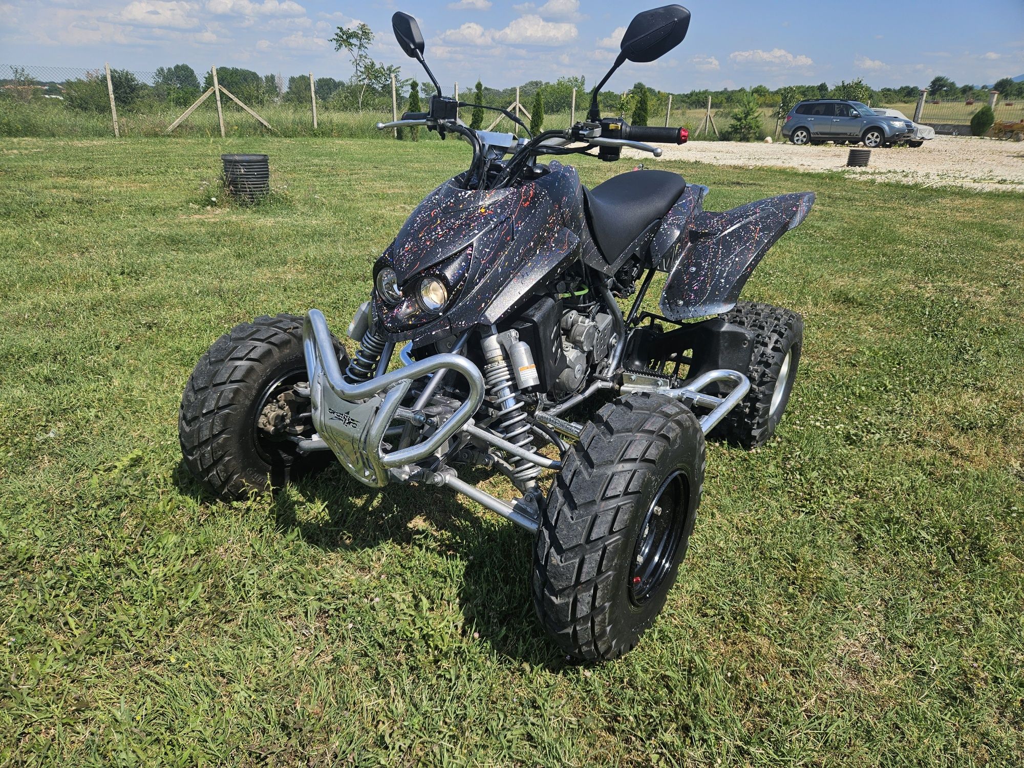 ATV  Arctic cat DVX 400  ; Suzuki ltz 400
