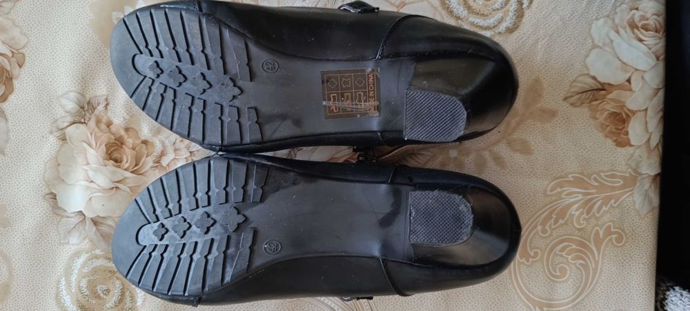 Черни обувки от естествена кожа с ортопедична подметка Лондон