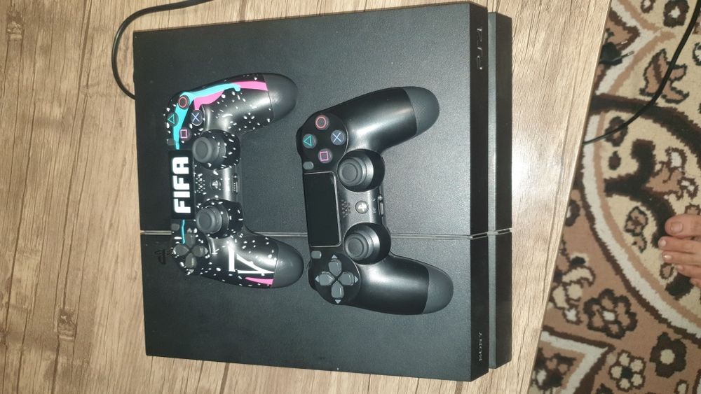 play stiyshon 4 sotiladi xolati zur usto kurmagan kam ishlagan