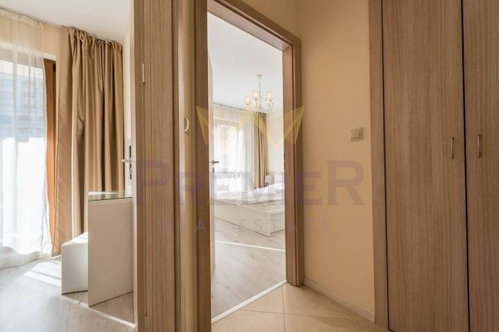 Дава се под наем Тристаен апартамент в Варна, Аспарухово - 99 кв.м за 1200 € - Снимка #10