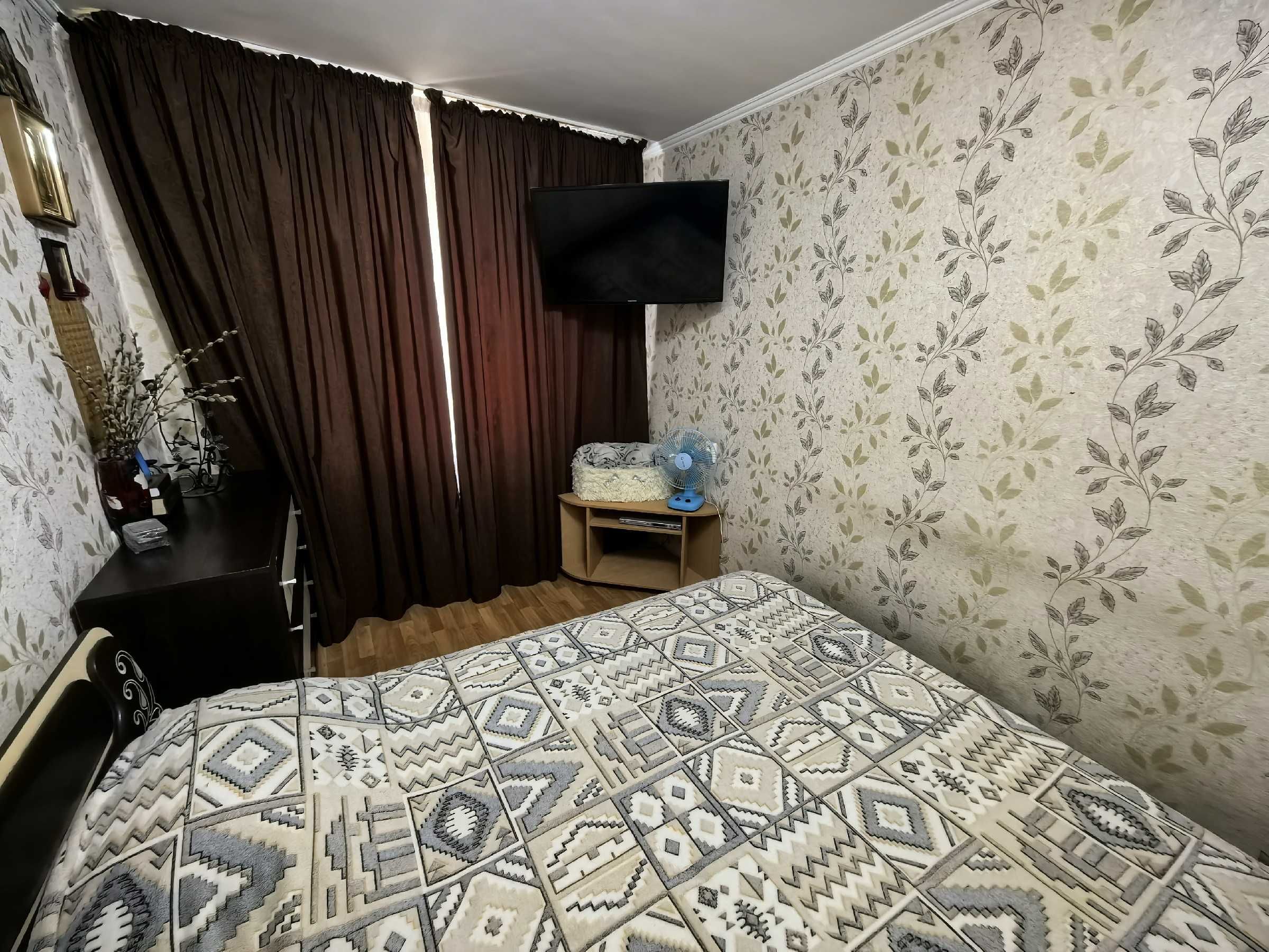 Продается 3 комнатная квартира в 3-ем микрорайоне.