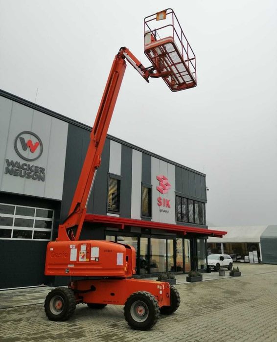 Nacela diesel cu brat telescopic Genie S-45