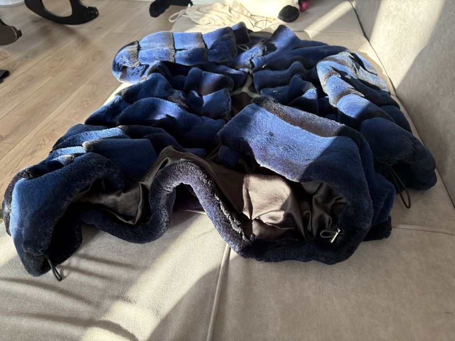 Продаю шубу, натуральный кролик, легкий и теплый