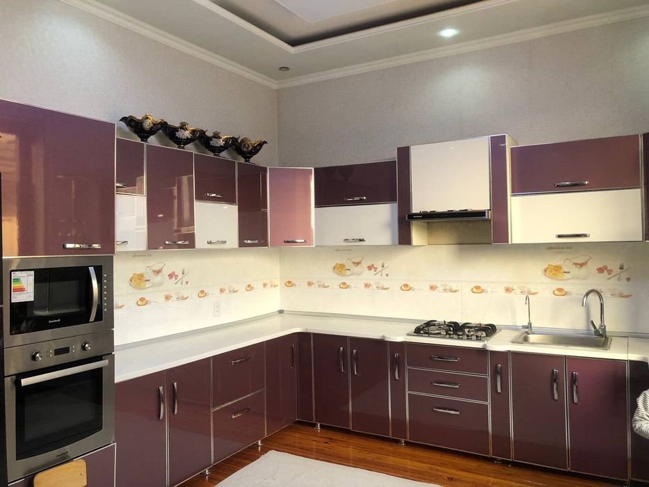 Oshxona ideal holatda original granitdan qilingan texnikalari bilan