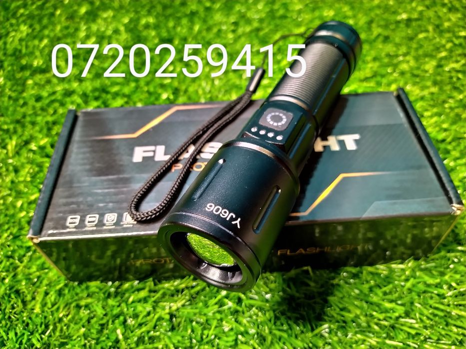 Lanterna profesionala cu led tip laser rezistenta la apa cu zoom, 800m