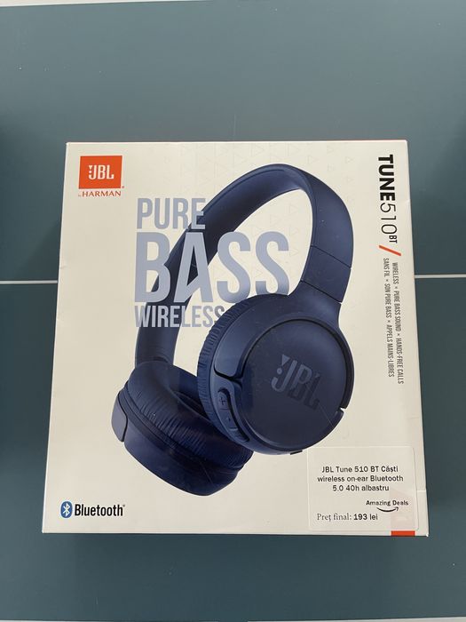 Căști profesionale JBL și Logitech Noi