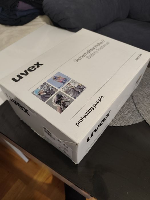 Работни обувки UVEX 40 номер