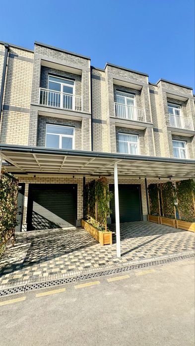 Продается однокомнытние евро квартиры с ремоном мебелью и техникой