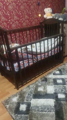 Продам кроватку детскую с рождения до 3х лет