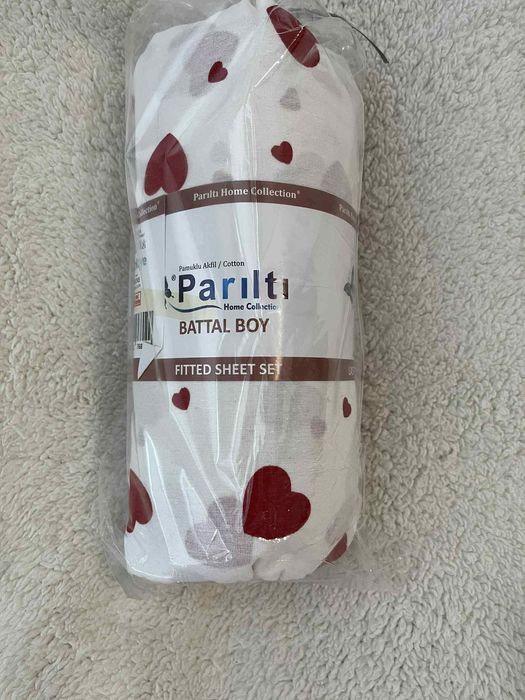 Чаршаф с ластик и калъфки