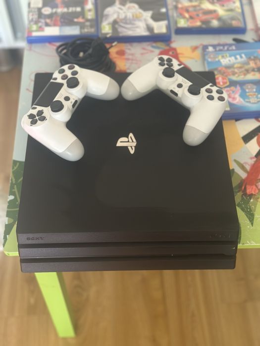 Paystation PS 4 Pro si jocuri