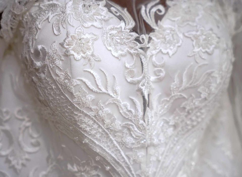 Vând rochie de mireasă