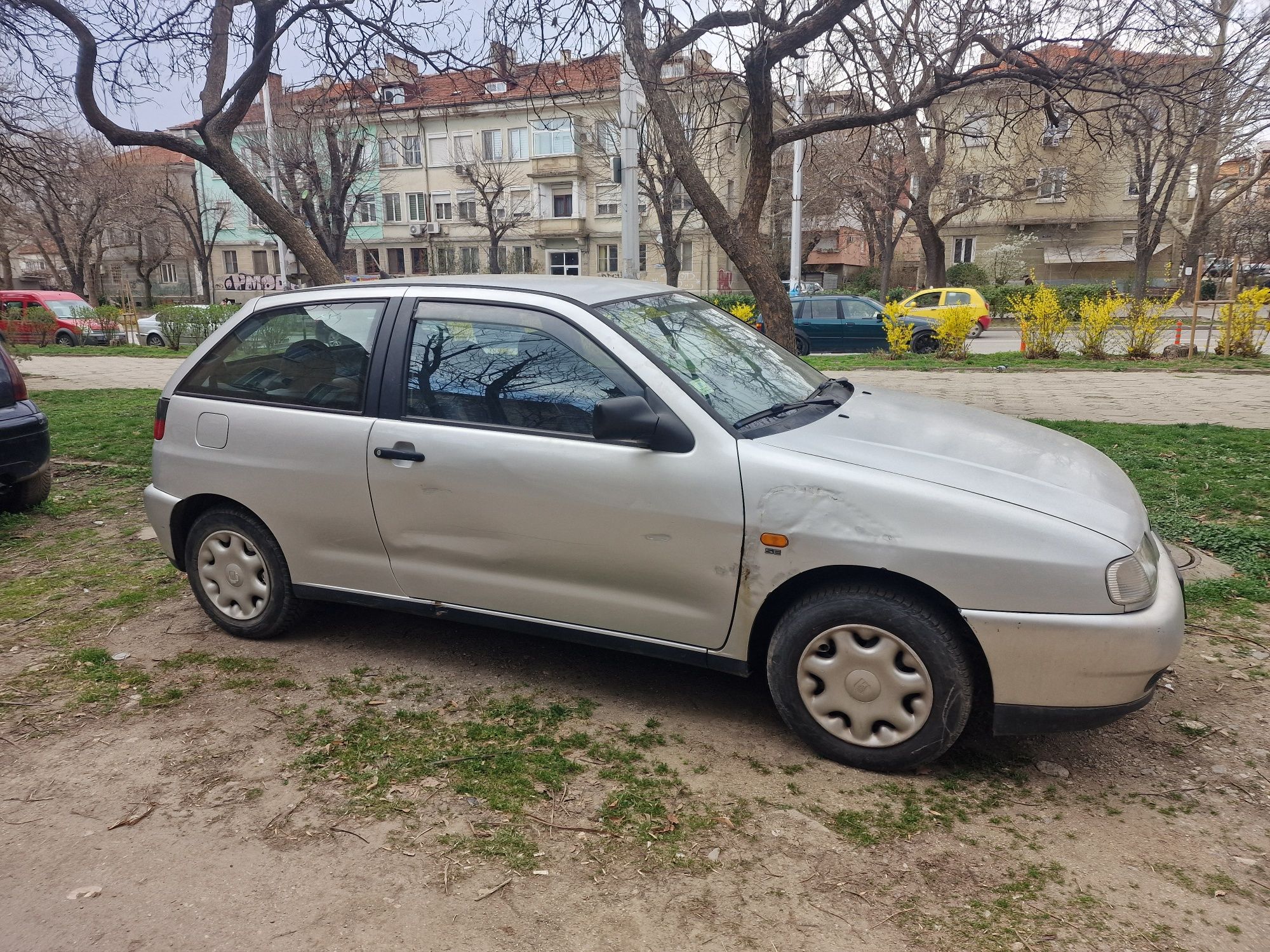 Seat ibiza 1.4 бензин 1997г.