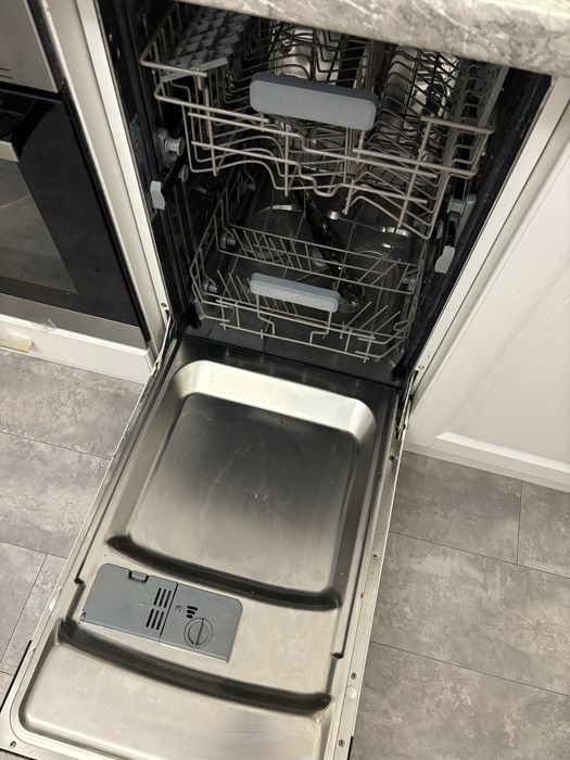 Продам посудомоечную машину samsung