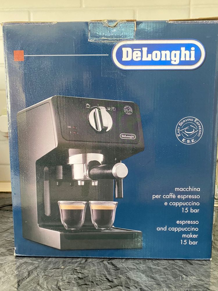 Кофеварка Delonghi + Кофемолка в подарок