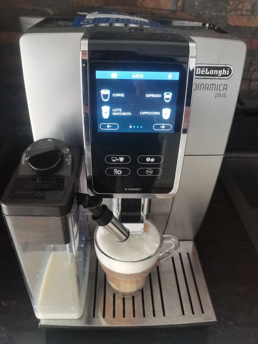 Aparat de cafea DeLonghi dinamica